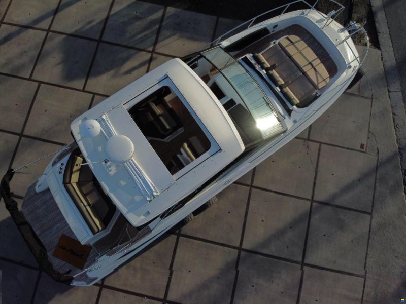 Sea Ray 320 Sundancer