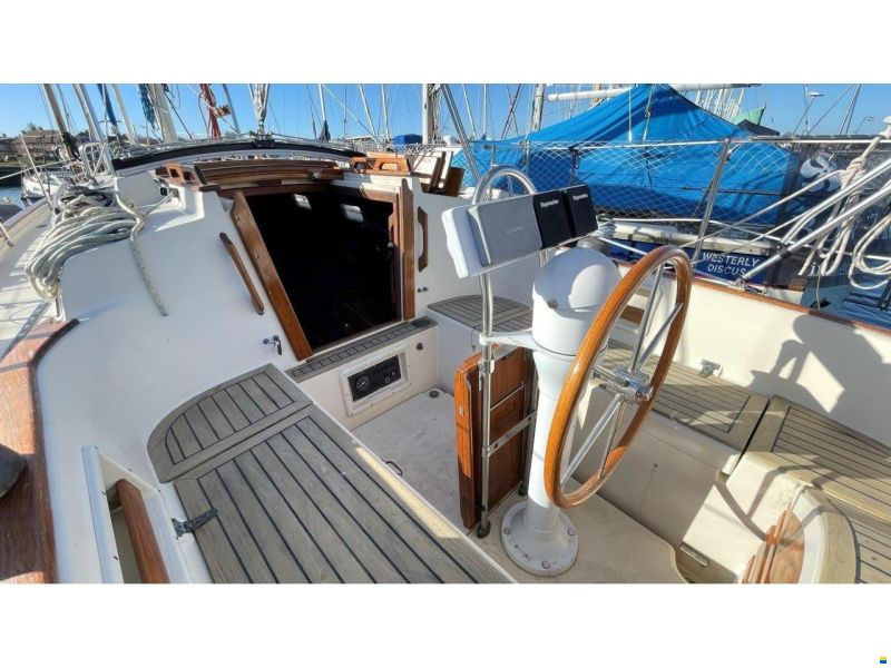 Pacific Seacraft 34