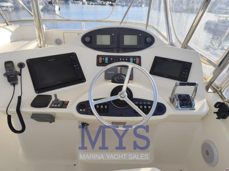 Riviera Marine 47 Flybridge