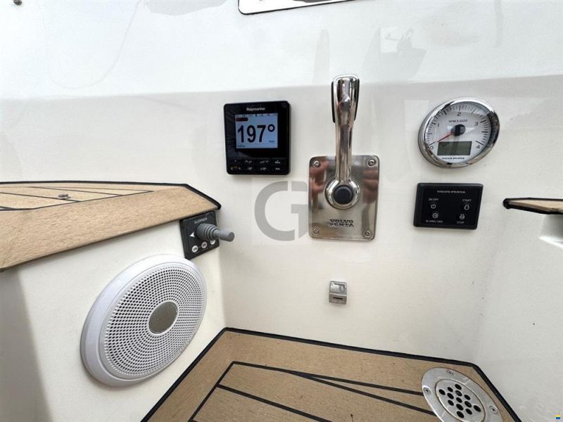 Leonardo Yachts Eagle 38