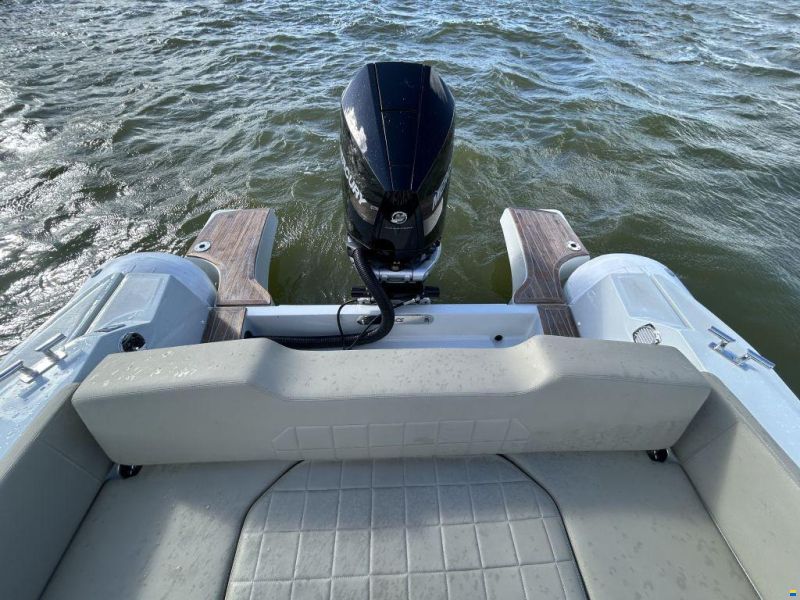SACS Strider 900