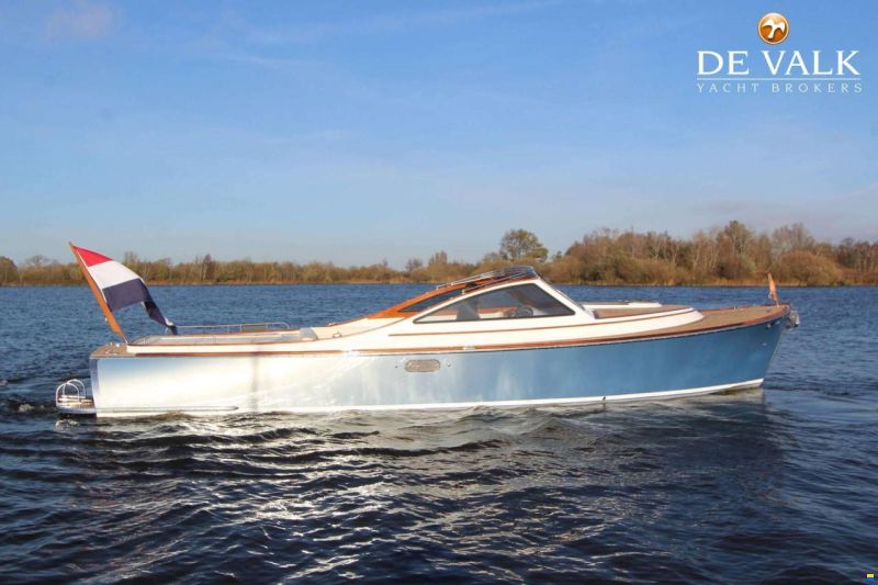 Long Island 33 Runabout