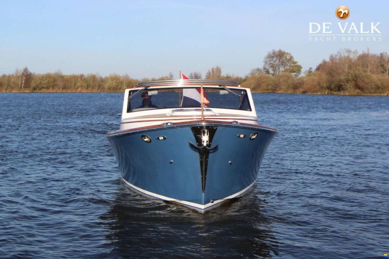 Long Island 33 Runabout