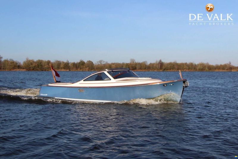 Long Island 33 Runabout