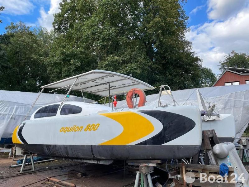 Catamaran Aquilón 800