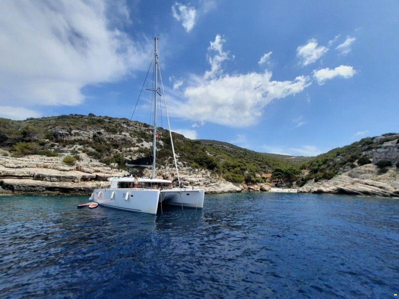Lagoon 450 F