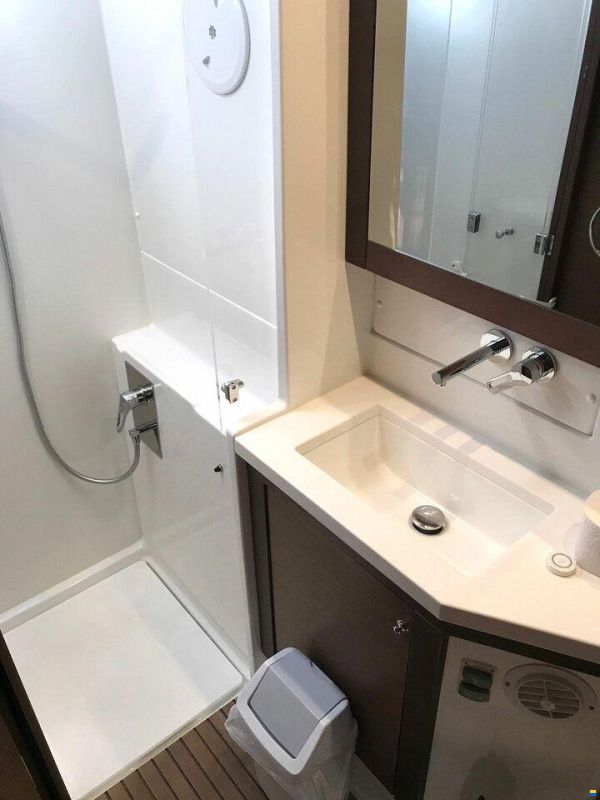 Lagoon 450 F