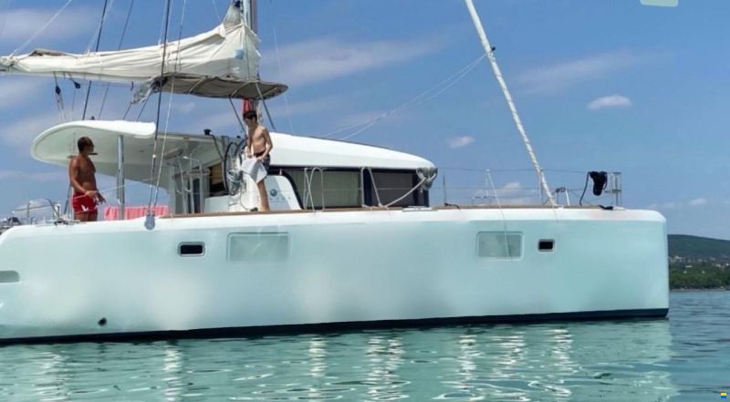 Lagoon 39