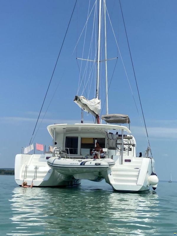 Lagoon 39