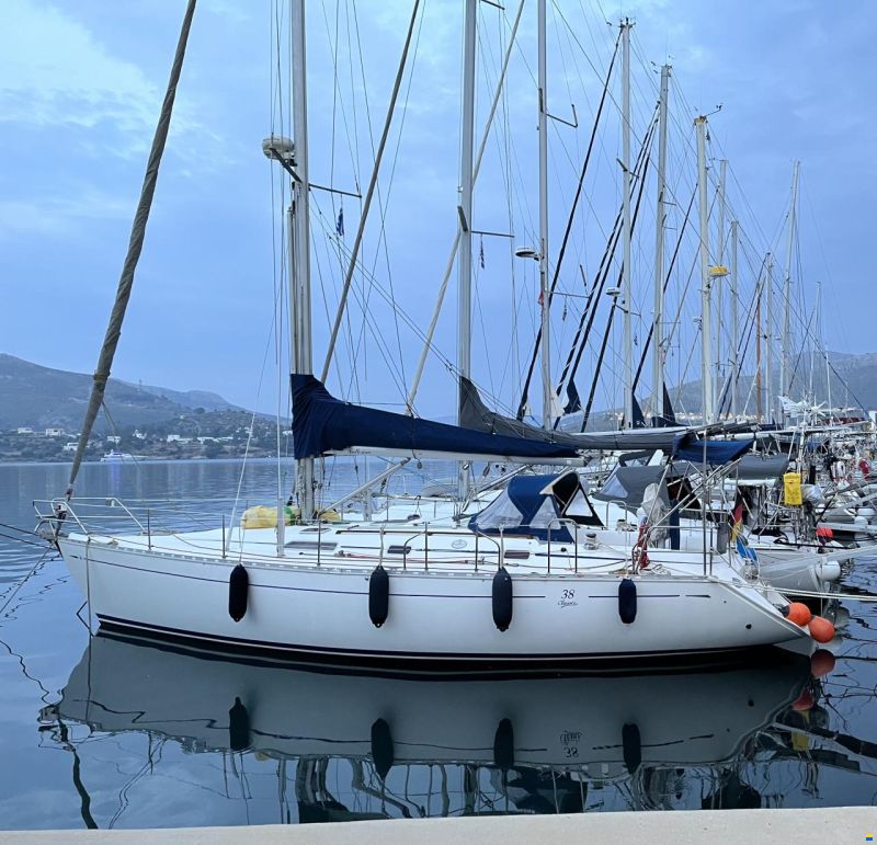 Dufour 38 Classic