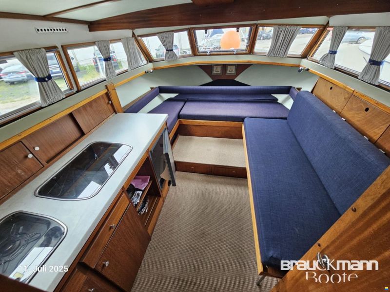 Coronet 27