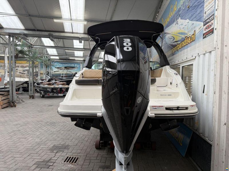 Sea Ray SDX 250 Outboard