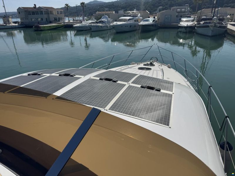 Fairline Squadron 62