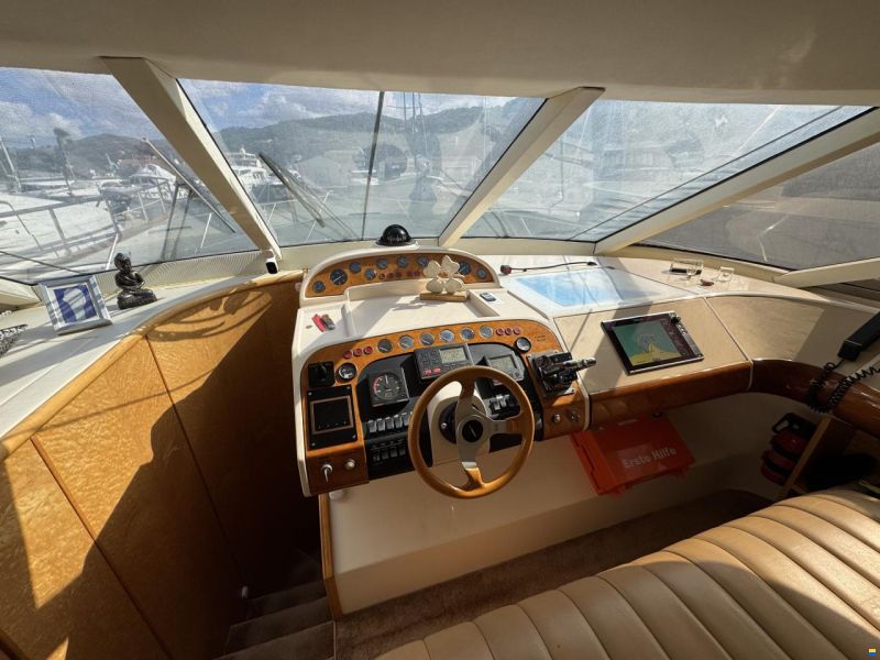 Fairline Squadron 62