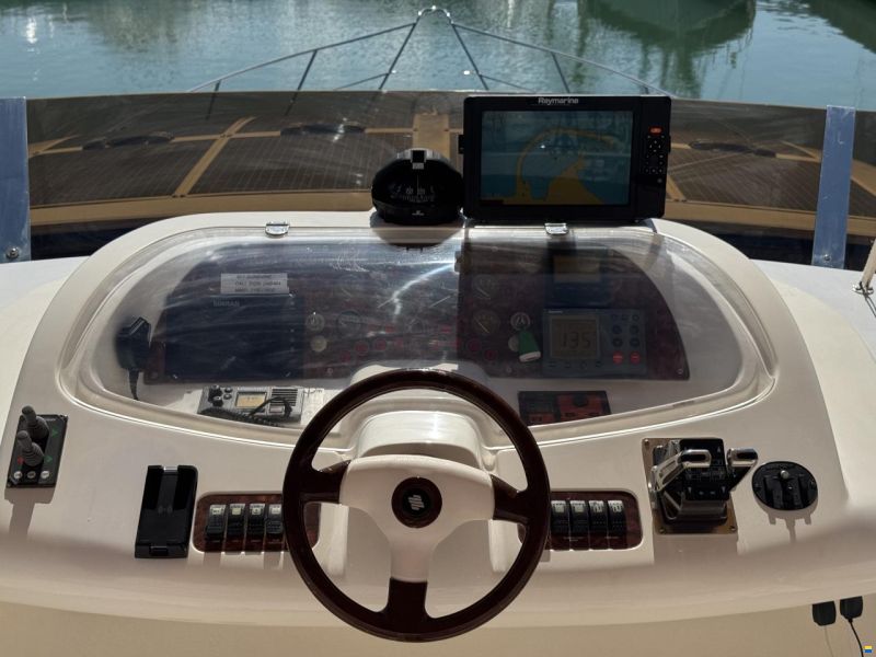 Fairline Squadron 62