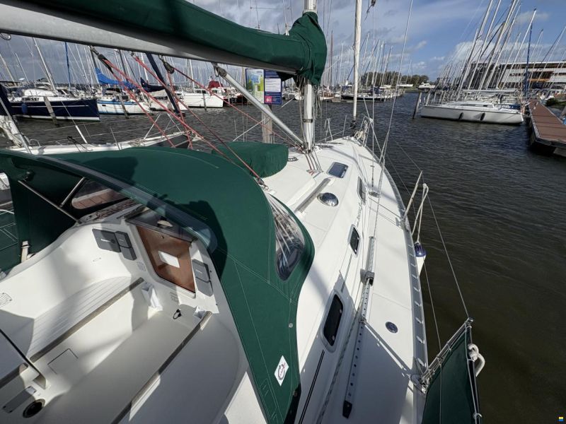 Beneteau Oceanis 321 Jubilee