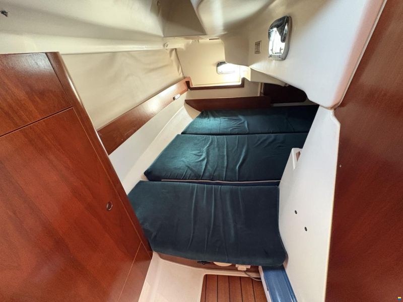 Beneteau Oceanis 321 Jubilee
