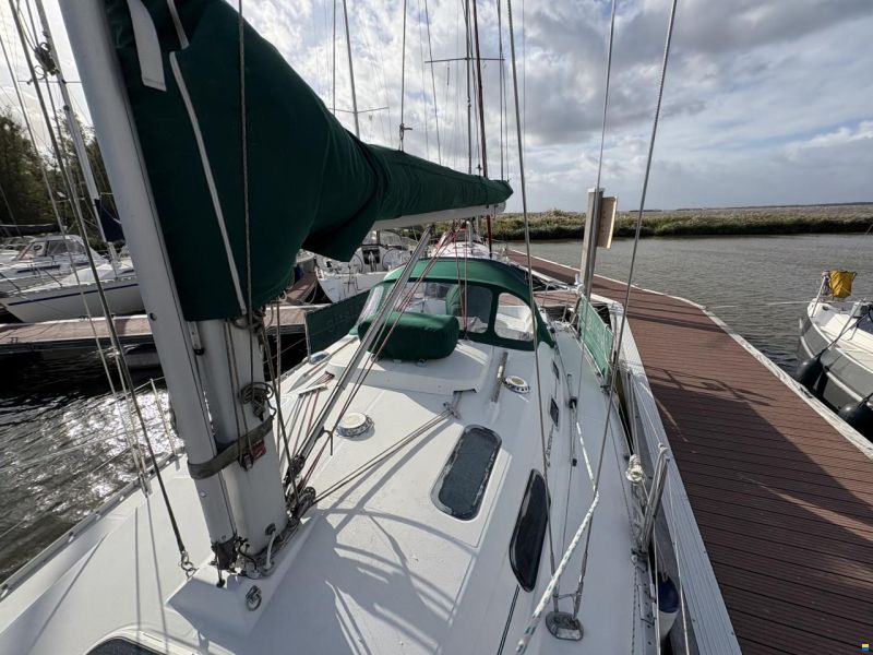 Beneteau Oceanis 321 Jubilee