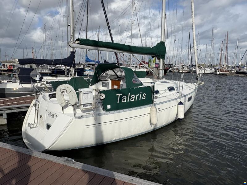 Beneteau Oceanis 321 Jubilee