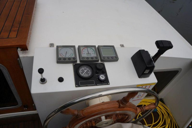 Linssen STURDY 400 AC