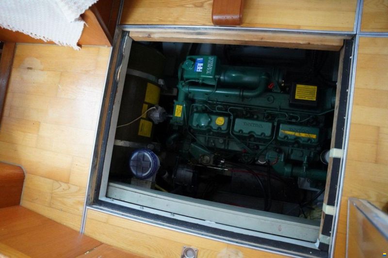 Linssen STURDY 400 AC