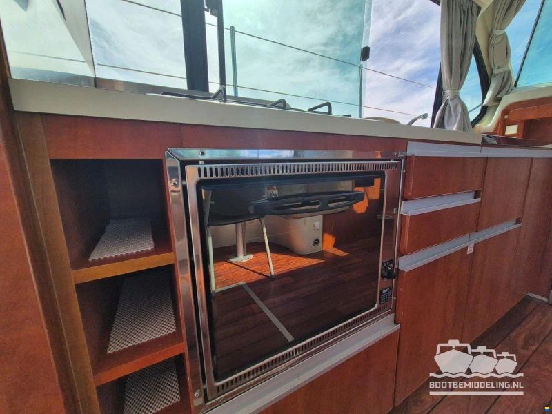 Nicols Yacht Sixto Prestige