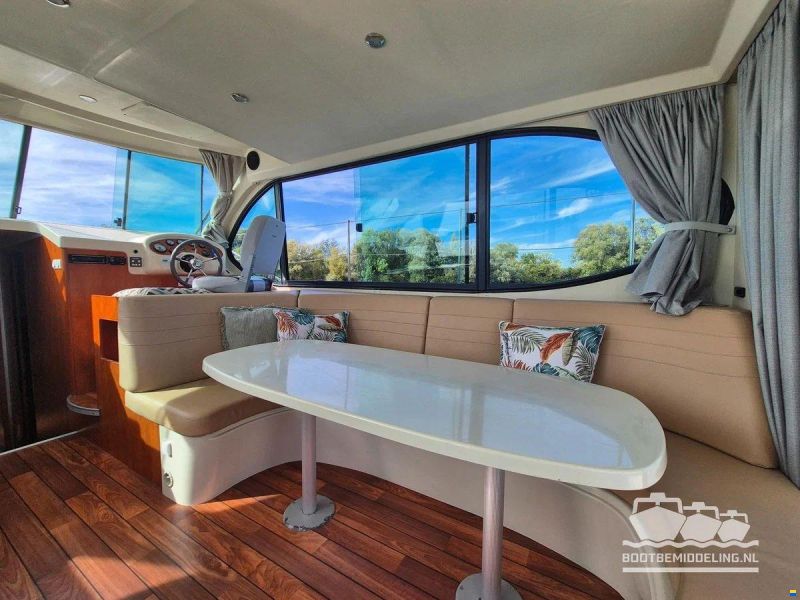 Nicols Yacht Sixto Prestige