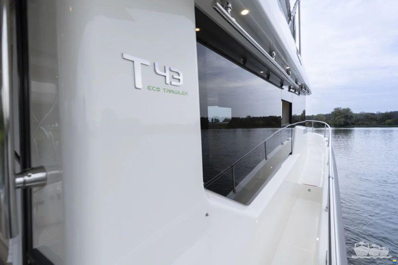 Cranchi Eco Trawler 43 Long Distance