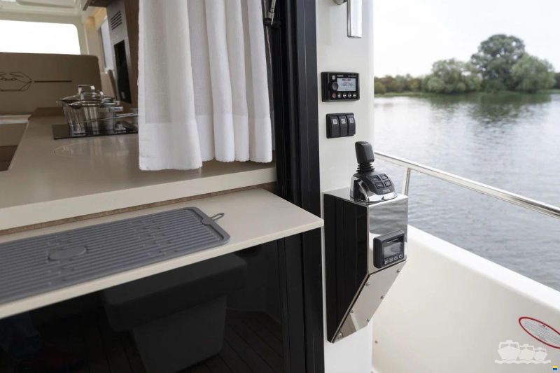 Cranchi Eco Trawler 43 Long Distance