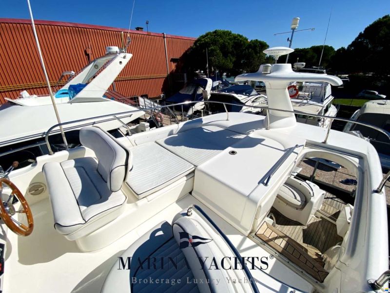 Sealine F44