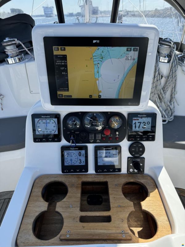 Hunter Marine Hunter 410