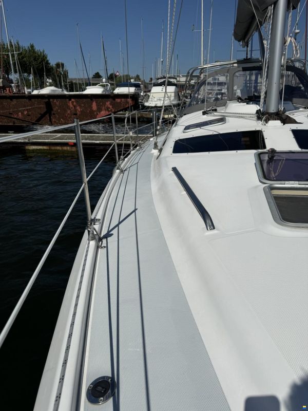Hunter Marine Hunter 410