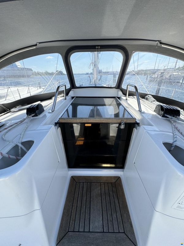 Hunter Marine Hunter 410