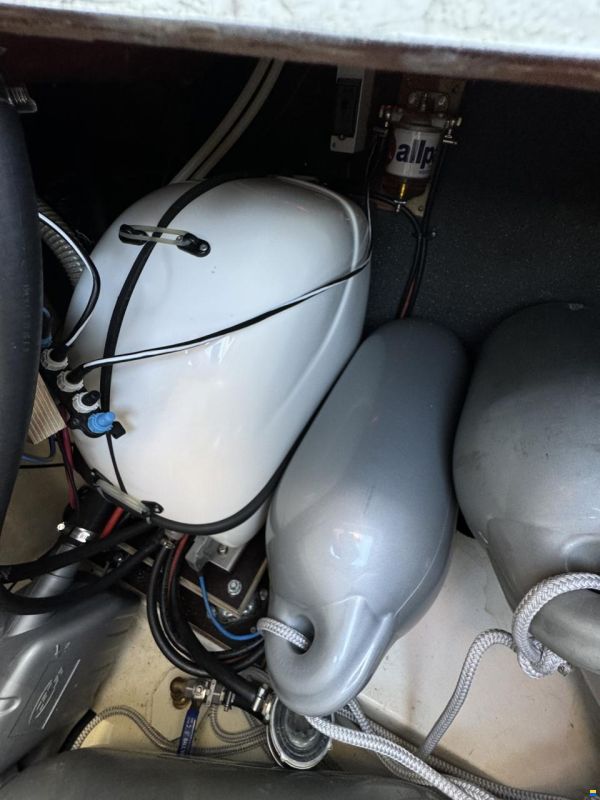 Hunter Marine Hunter 410