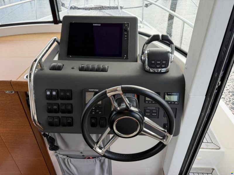 Paragon Yachts 31 Cabin