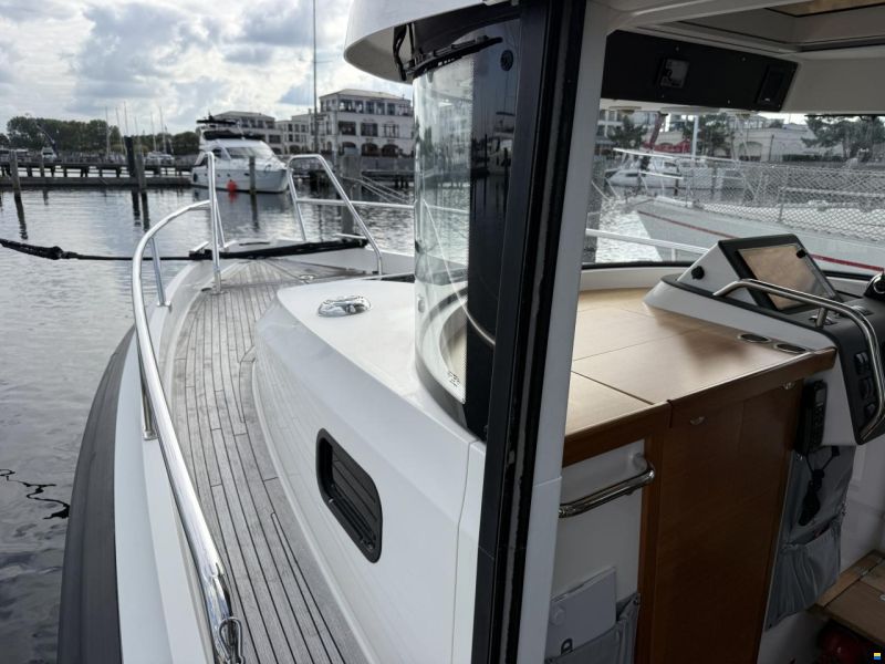 Paragon Yachts 31 Cabin