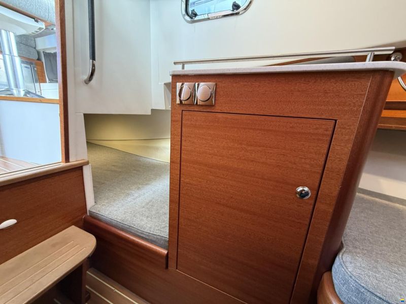 Paragon Yachts 31 Cabin