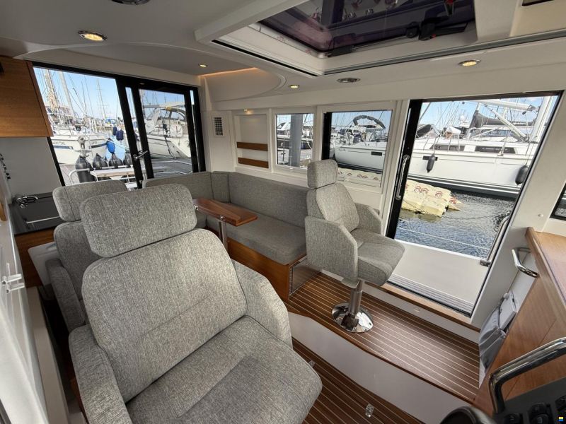Paragon Yachts 31 Cabin