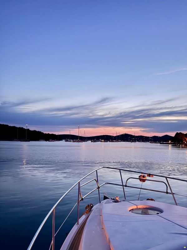 Azimut 42 Fly