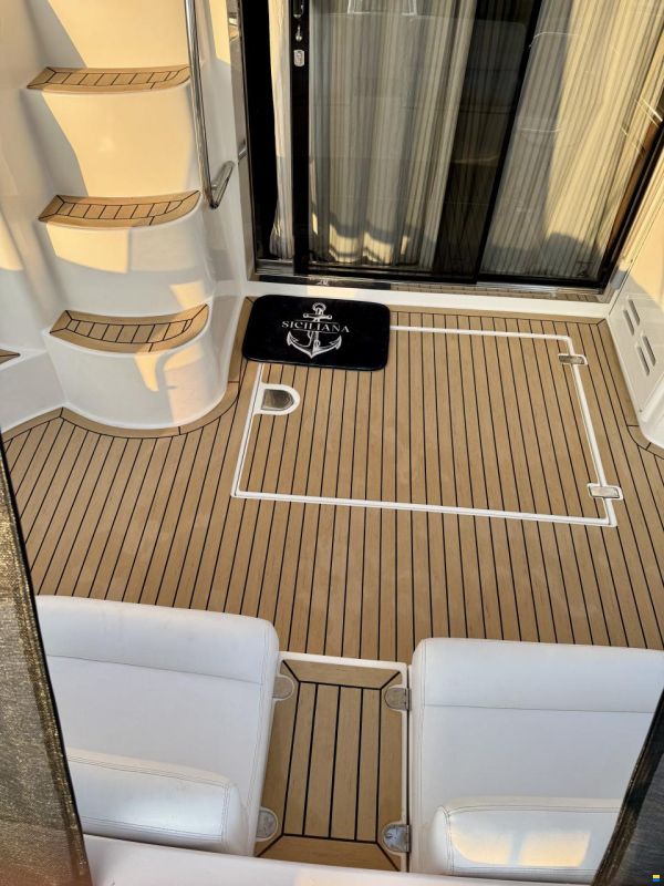 Azimut 42 Fly
