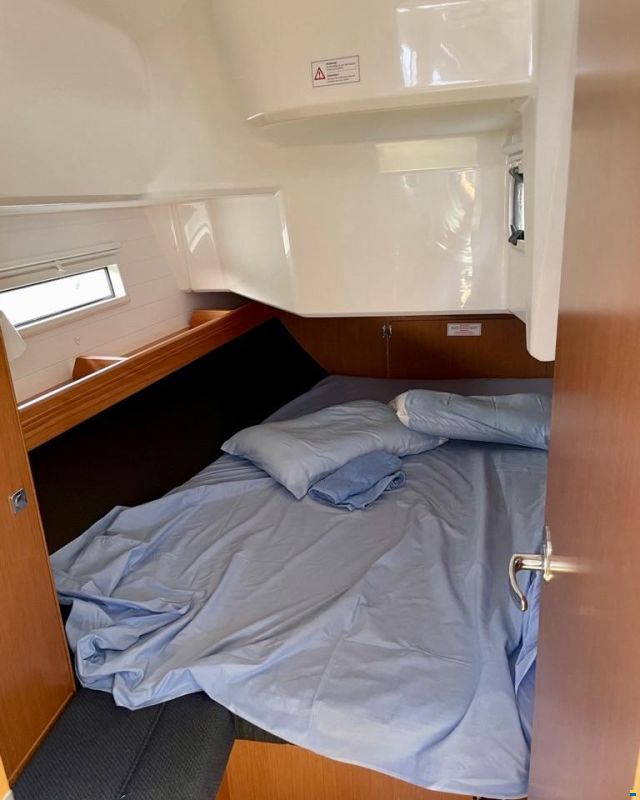 Bavaria Cruiser 37