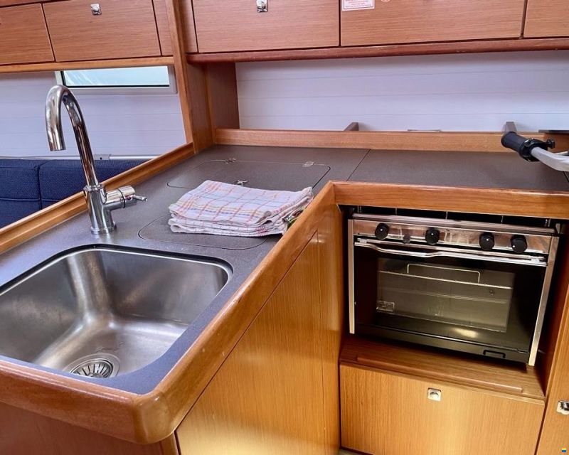 Bavaria Cruiser 37