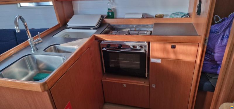 Bavaria Cruiser 37