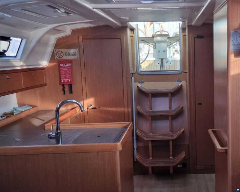 Bavaria Cruiser 37