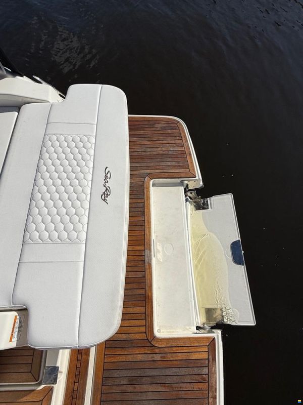 Sea Ray Sundancer 265