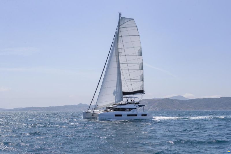 Lagoon 51
