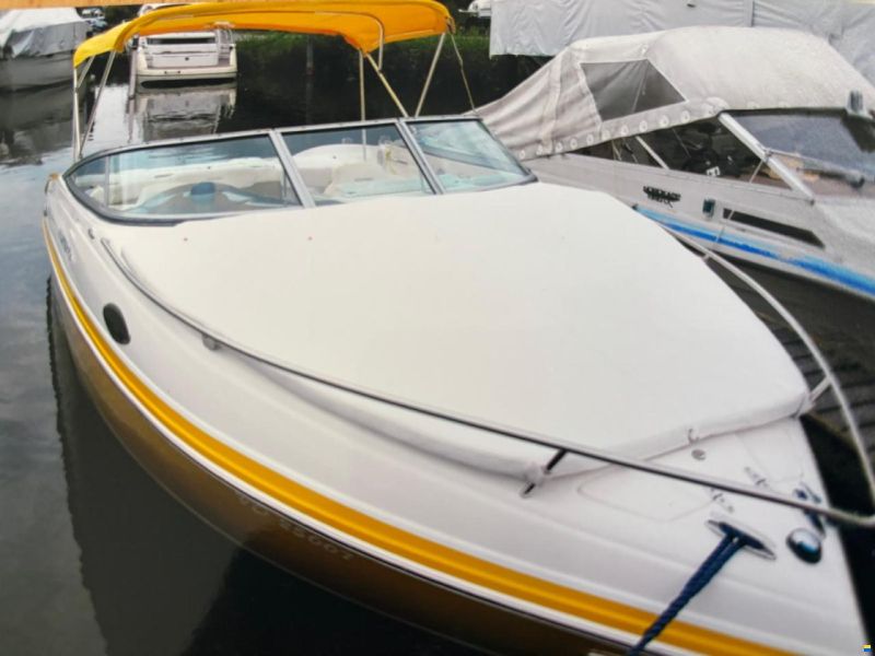 Rinker 246 CC
