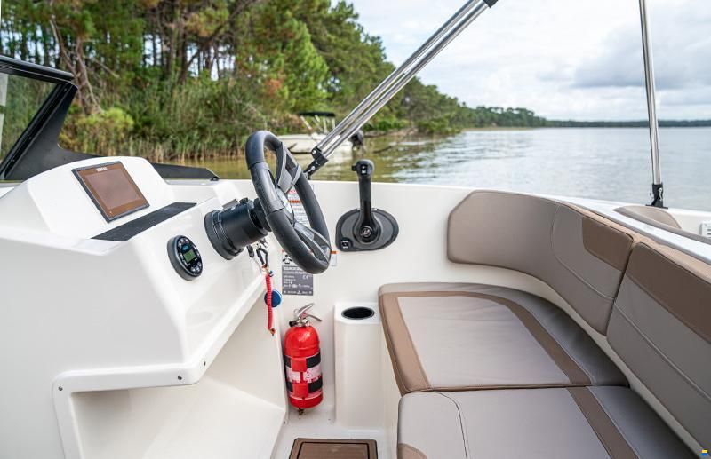 Quicksilver 525 AXESS / Mercury 80cv prêt à naviguer