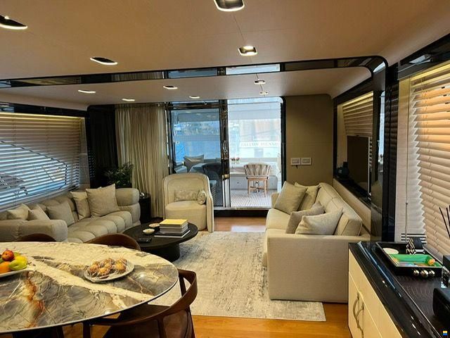 Azimut 80