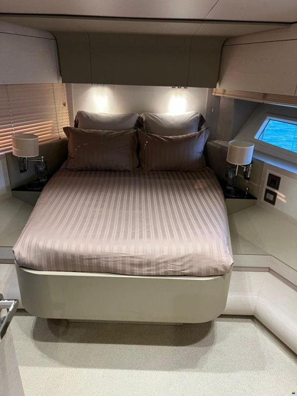 Azimut 80